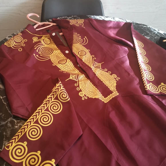 Man's Dashiki Burgundy and Gold Size Medium - Picture 2 of 5